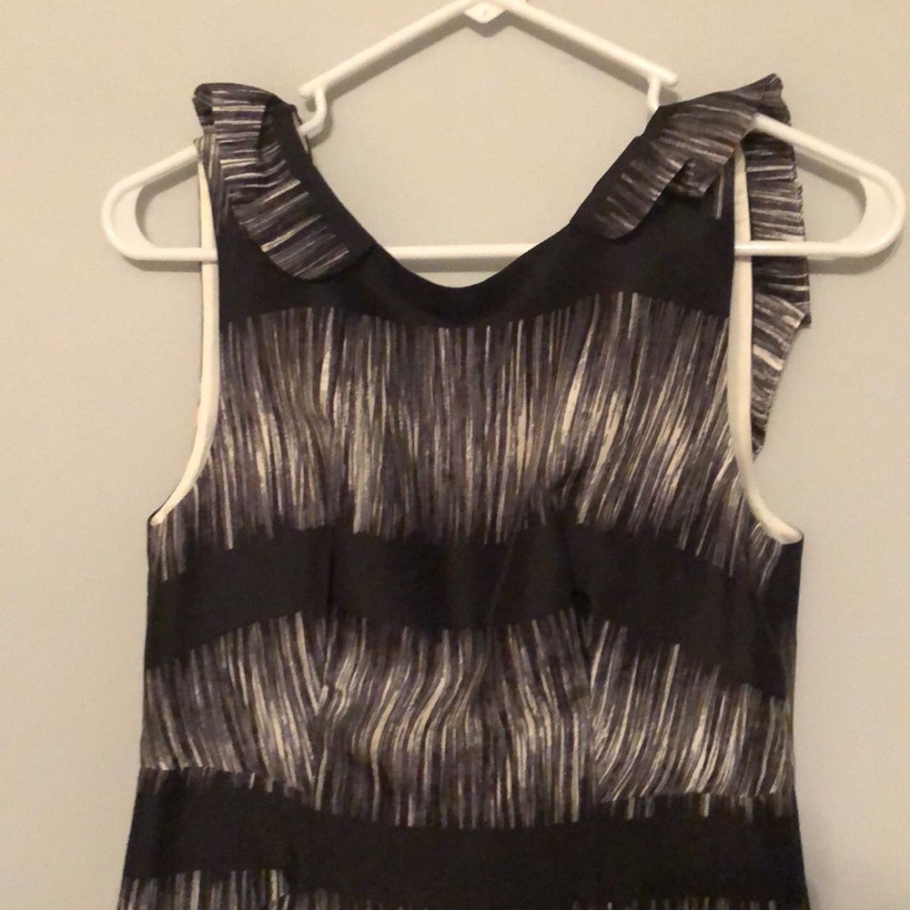 Banana Republic black and white graphic dress